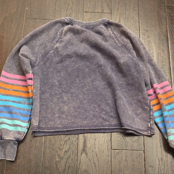 Evereve Charcoal Cropped Top Sweatshirt Size Medium - Picture 8 of 9